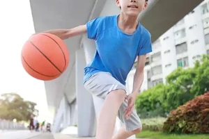 如何为儿童篮球学员设计有效的耐力训练计划?